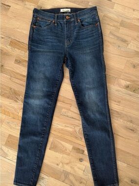 Like New Madewell High Rise Skinny Jeans in Dark Blue Wash | size 29